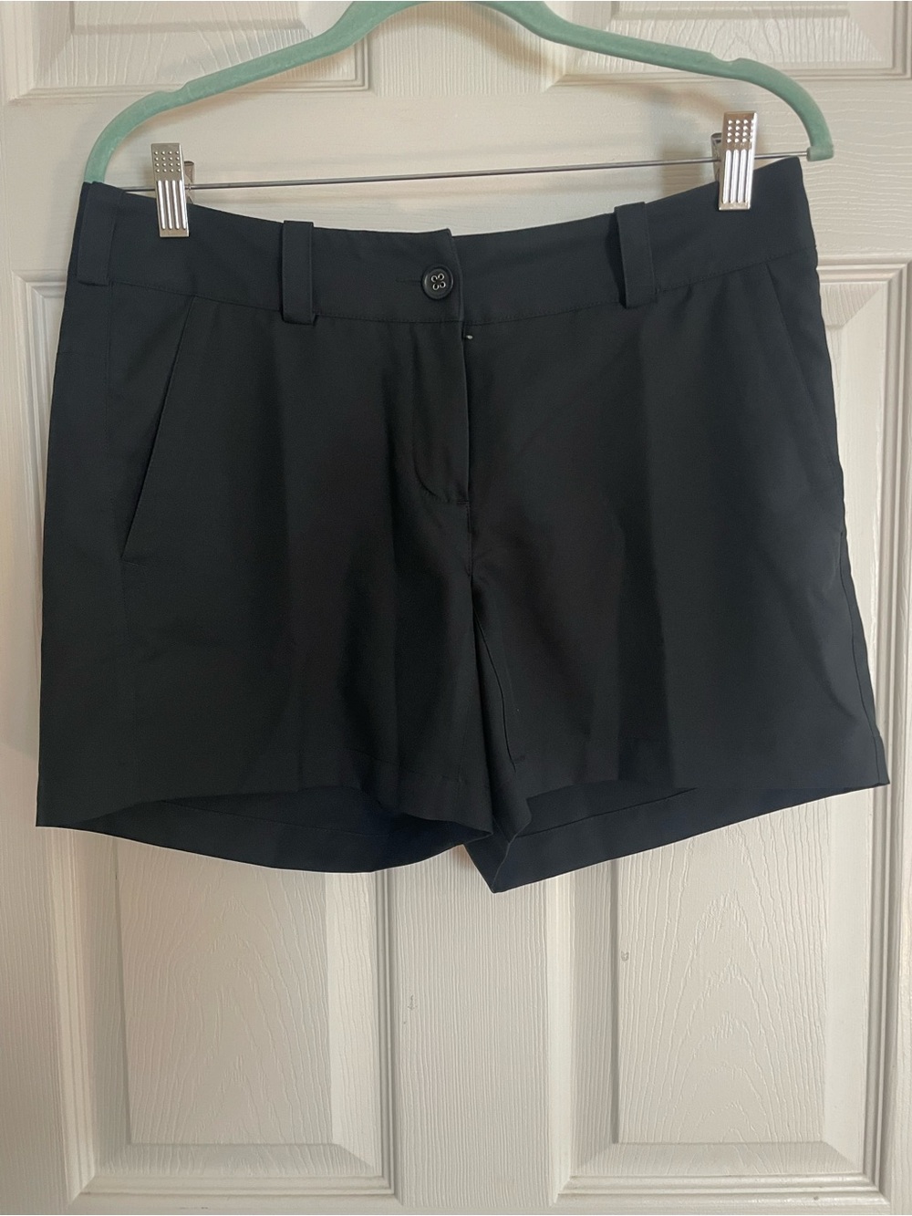 Nike Black Tailored Golf Shorts Size 6